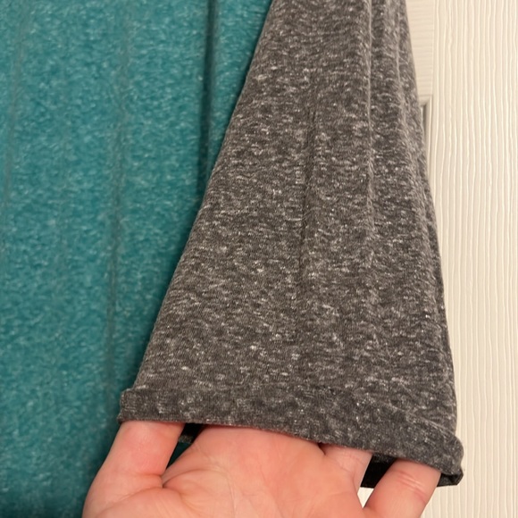 Gently loved “I’m in love with Derek plus” 3/4 sleeve turquoise and gray shirt. - Picture 6 of 11